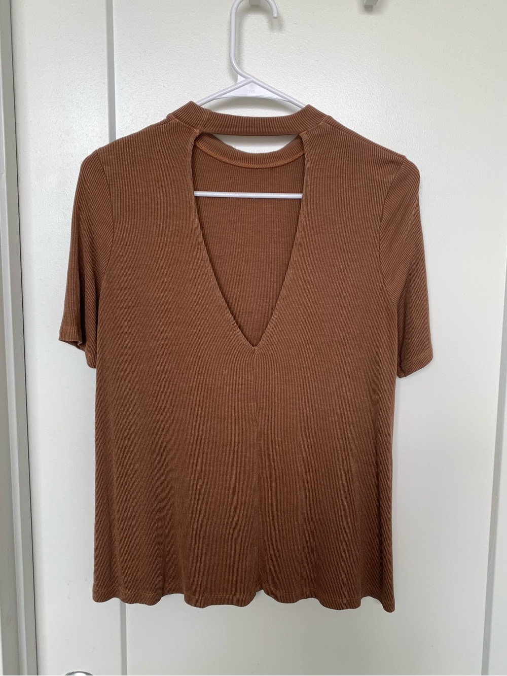 American Eagle Camel Brown Mock Neck Short Sleeve Tee with Open Back